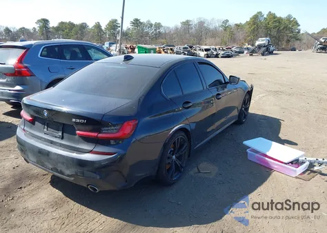 2021 BMW 330I xDrive z USA, uszkodzony, nr VIN 3MW5R7J01M8B70024